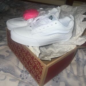 Vans white Knu school